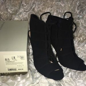 NWT Lauren Conrad Peep-Toe Heels 8.5